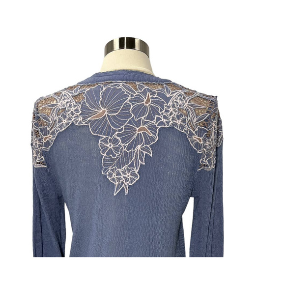 FREE PEOPLE Blue Floral Top SZ LG - Picture 3 of 10